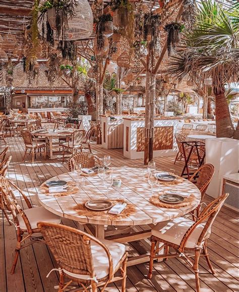 shellona restaurant st tropez.